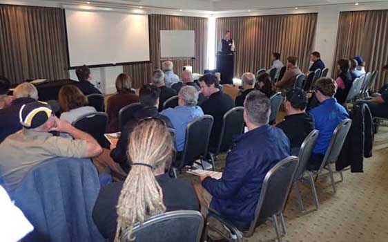 W.A. roadshow indoor session chaired by Bronwyn Walsh (WA citrus)